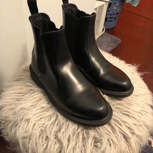 DOC MARTENS KENSINGTON BOOTS SIZE 7